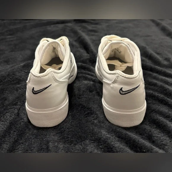 Vintage Nike Retro GTS 2003 White/Navy 143014-141 Size 7 NWOB RARE - Picture 5 of 16